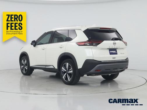 Pearl 2023 Nissan Rogue SL