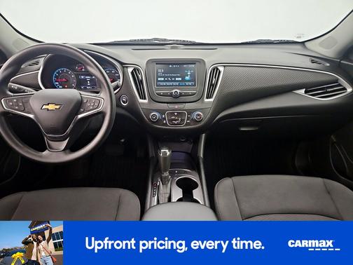 White 2018 Chevrolet Malibu LS