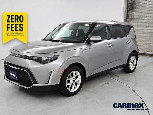 Gray 2024 Kia Soul LX