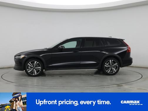 2025 Volvo V60 Cross Country B5 Plus