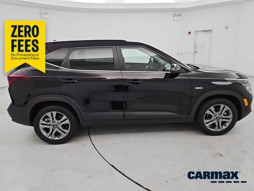 Black 2021 Kia Seltos S