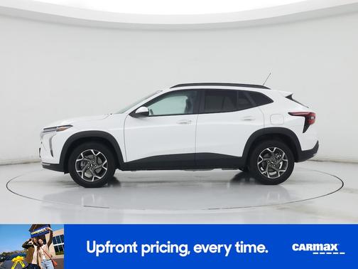 White 2025 Chevrolet Trax LT