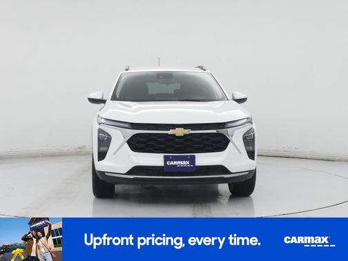 White 2025 Chevrolet Trax LT
