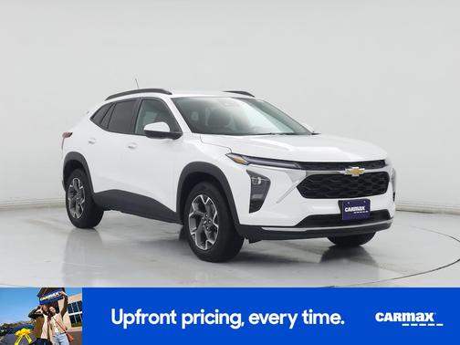 White 2025 Chevrolet Trax LT