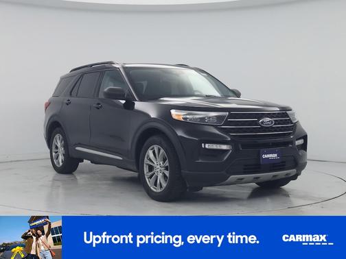 Black 2021 Ford Explorer XLT
