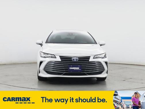 2021 Toyota Avalon Hybrid XLE