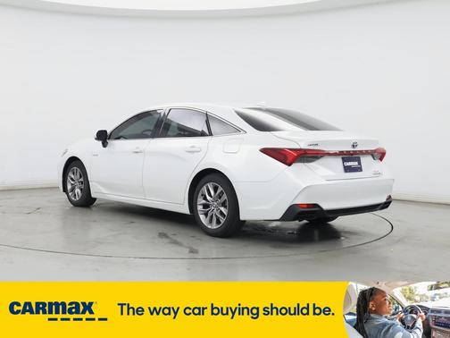 2021 Toyota Avalon Hybrid XLE