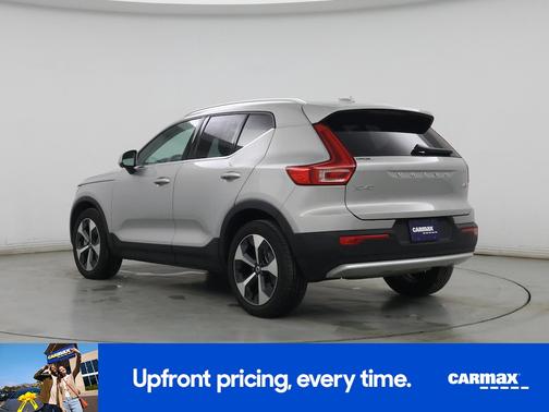 2025 Volvo XC40 B5 Plus Bright Theme