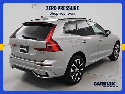 Gray 2023 Volvo XC60 B5 Plus Dark Theme