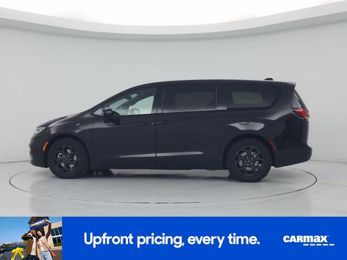 Black 2022 Chrysler Pacifica Hybrid Limited