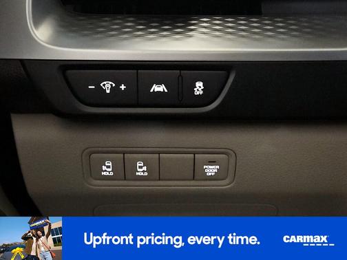 2024 Kia Carnival LX Seat Package