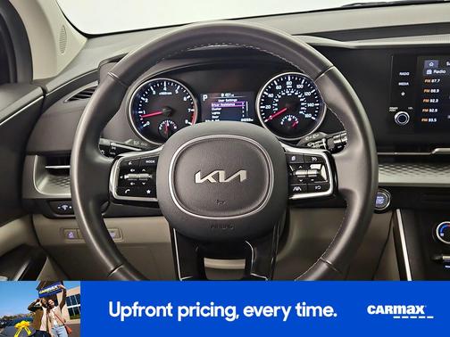 2024 Kia Carnival LX Seat Package