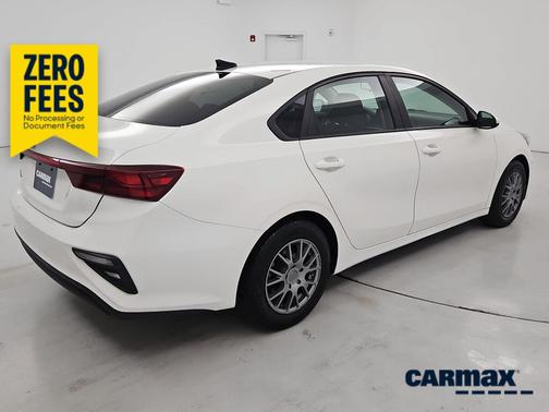 White 2019 Kia Forte FE