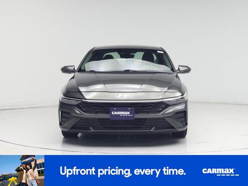 Gray 2024 Hyundai ELANTRA SE