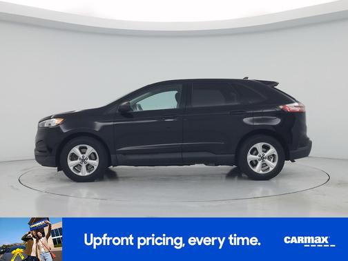 Black 2021 Ford Edge SE