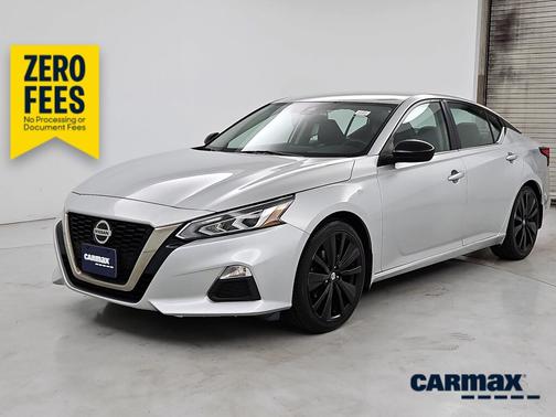 Silver 2022 Nissan Altima SR