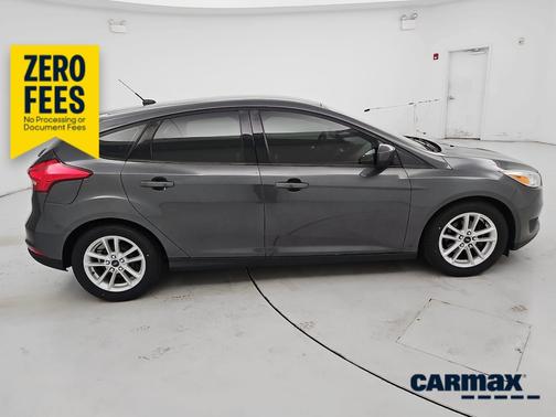 Gray 2018 Ford Focus SE