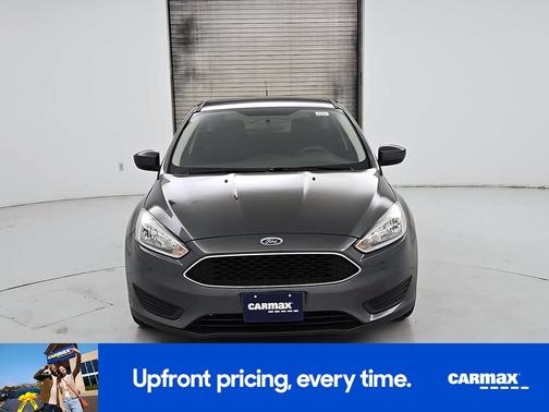 Gray 2018 Ford Focus SE