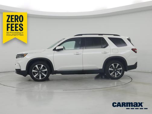 White 2023 Honda Pilot Elite