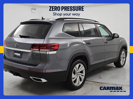 Gray 2023 Volkswagen Atlas SE w/Tech