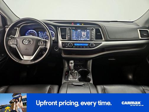 Black 2019 Toyota Highlander XLE