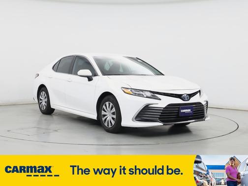 2022 Toyota Camry Hybrid LE