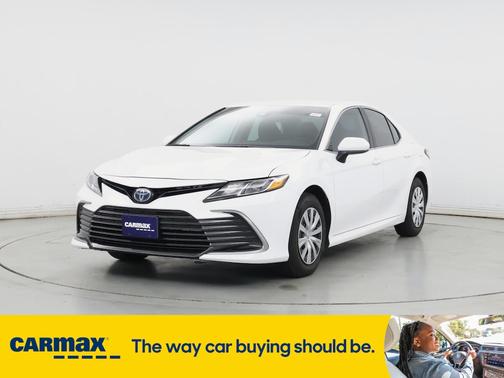 2022 Toyota Camry Hybrid LE