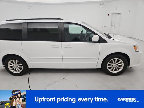 White 2016 Dodge Grand Caravan SXT