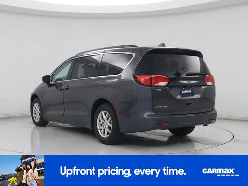 2020 Chrysler Voyager LX