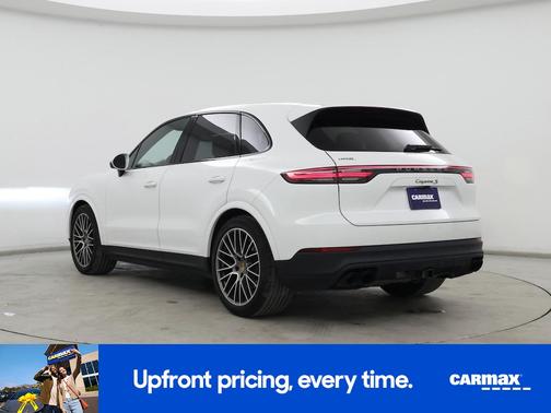 White 2023 Porsche Cayenne S Platinum