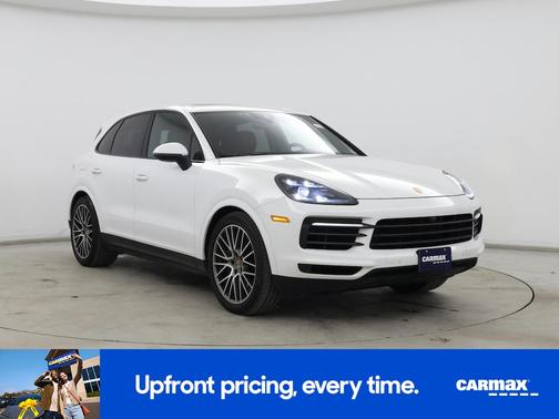 White 2023 Porsche Cayenne S Platinum