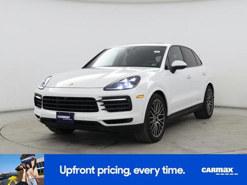 White 2023 Porsche Cayenne S Platinum