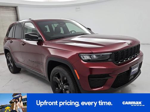 Burgundy 2023 Jeep Grand Cherokee Altitude