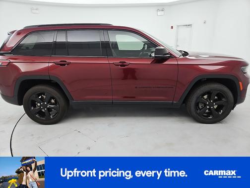 Burgundy 2023 Jeep Grand Cherokee Altitude