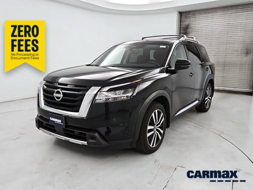 Black 2024 Nissan Pathfinder Platinum