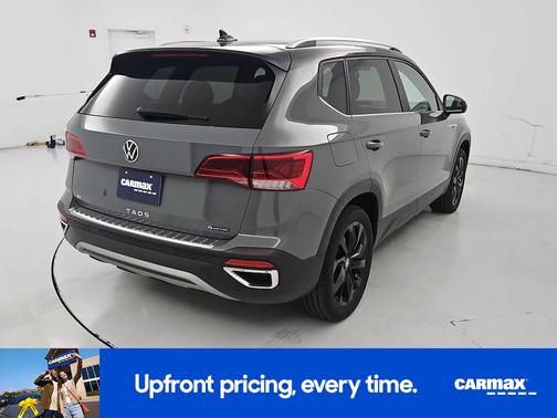 Gray 2023 Volkswagen Taos SE