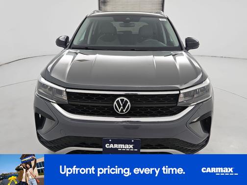 Gray 2023 Volkswagen Taos SE