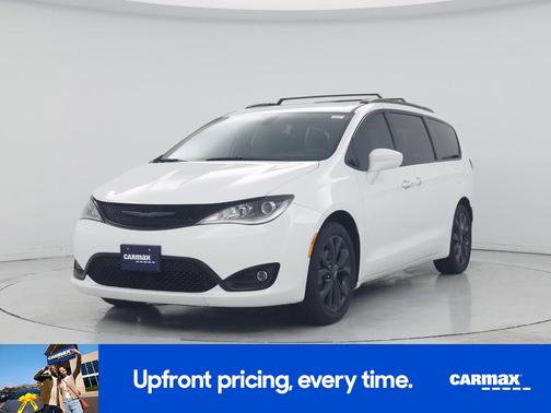 White 2020 Chrysler Pacifica Touring L-Plus