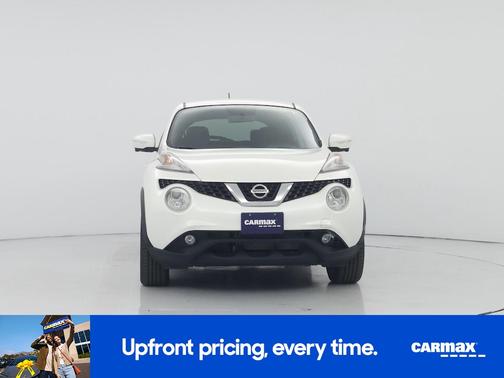 White 2016 Nissan Juke SL