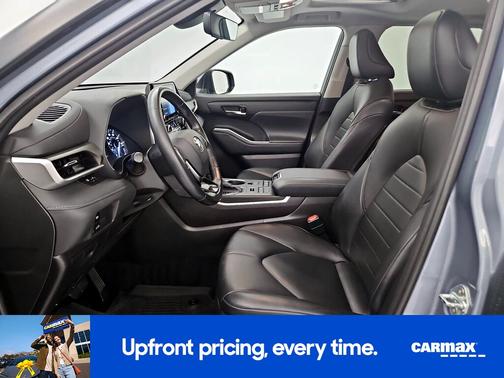 Blue 2021 Toyota Highlander XLE