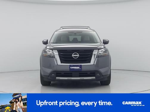 Gray 2023 Nissan Pathfinder SL