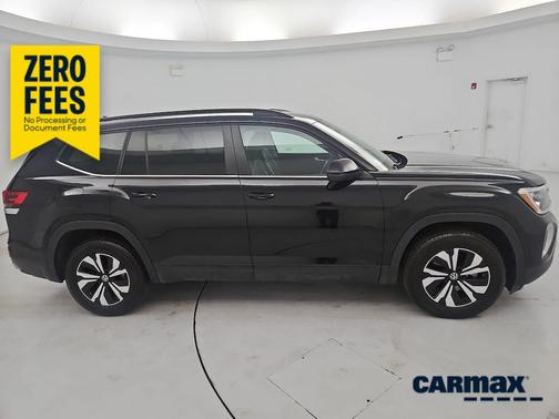 Black 2024 Volkswagen Atlas SE