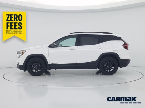 White 2022 GMC Terrain SLT