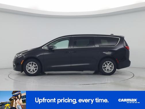 Black 2023 Chrysler Pacifica Touring L