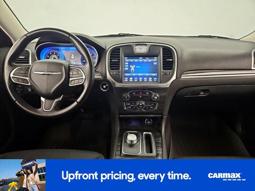 2018 Chrysler 300 Touring