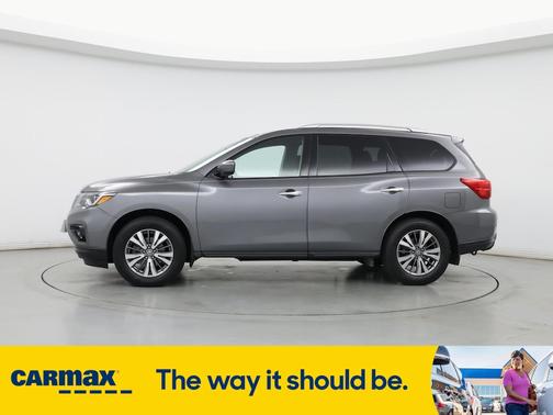 2019 Nissan Pathfinder SV