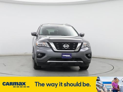 2019 Nissan Pathfinder SV