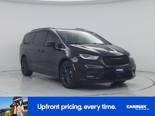 Black 2021 Chrysler Pacifica Touring L