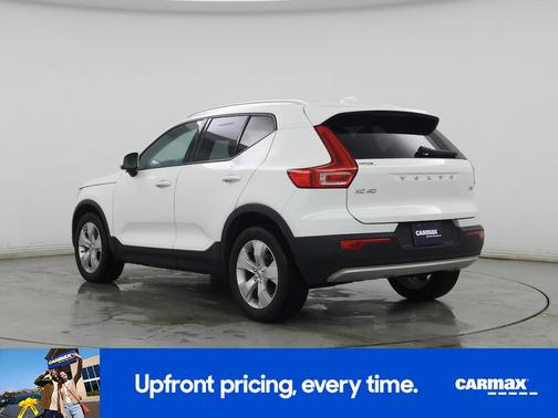 2020 Volvo XC40 T5 Momentum