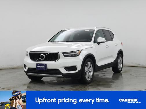 2020 Volvo XC40 T5 Momentum